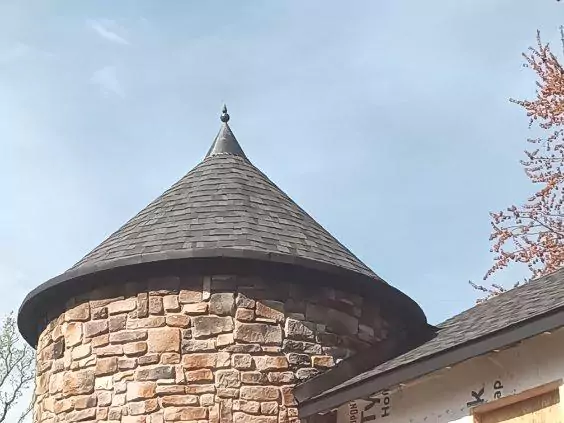 Shingle roof project wrapping up on a residential home