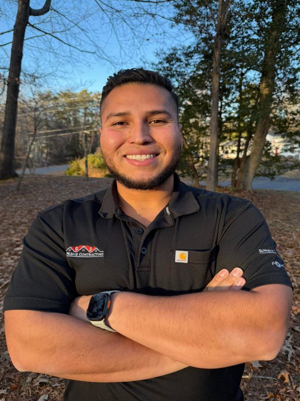 Tony Gonzalez, Dueño de Supreme Contracting VA